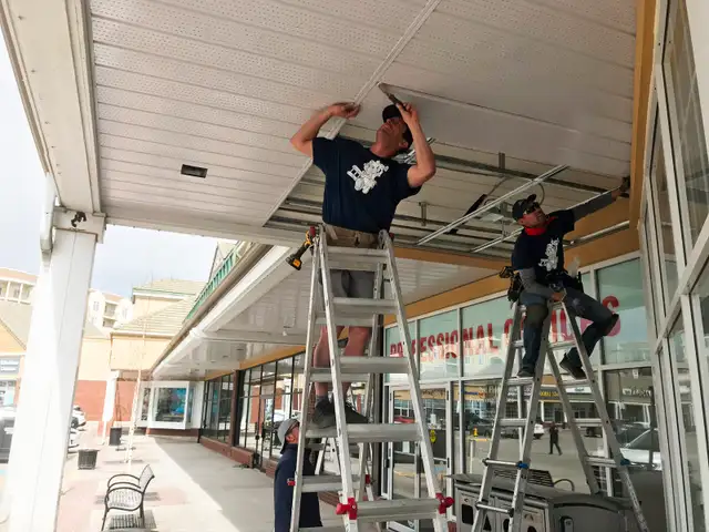 THE GUTTER DOCTOR! Exterior Services. Gutter Clean/Fix/Install62863246137091123