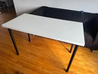IKEA table in perfect condition