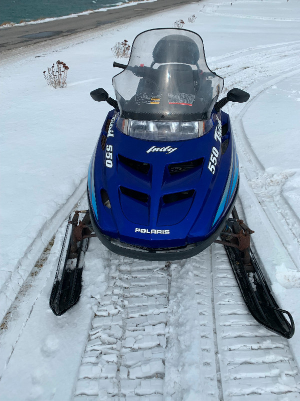 2000 Polaris 550 Indy Trail Touring Snowmobile in Snowmobiles in Corner Brook - Image 3