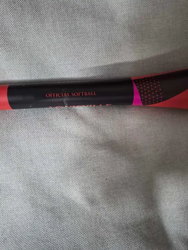 Louisville Quest Softball Bat in Baseball & Softball in North Bay - Image 5