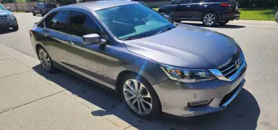 Selling 2013 honda accord sports Runs and drives great 233000km with the 2.4l 4 cylinder great on ga...