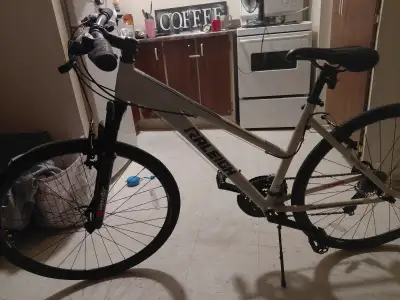 New women's Raleigh overtake hybrid bike, View more