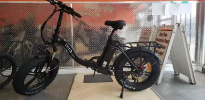 BEST WARRANTY IN CANADA: LIFETIME MOTOR AND FRAME We will stand behind every E-Bicycle with the best...