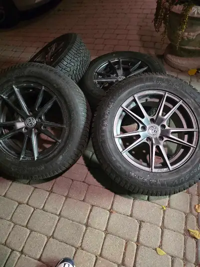 ODYSSEY WINTER TIRES RSSW Alloy Wheel Forza 17X7.5 rim size Bore 72.6 (will need hub rings) 5x120 bo...