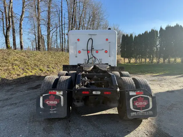 2019 Peterbilt 389 in Heavy Trucks in Mission - Image 5