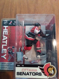 Dany Heatley Ottawa Senators hockey figure Mcfarlane 2006 MOC