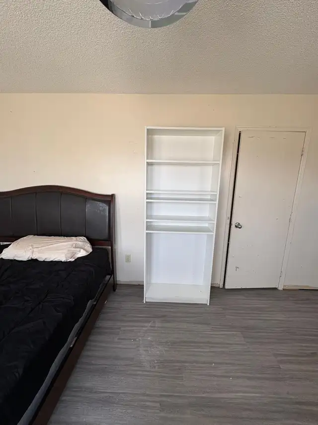 ROOM FOR RENT – $850 ALL INCLUSIVE + FREE PARKING AVAILABLE NOW in Room Rentals & Roommates in Oshawa / Durham Region - Image 6