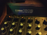 Yamaha 1602 MQ mixer
