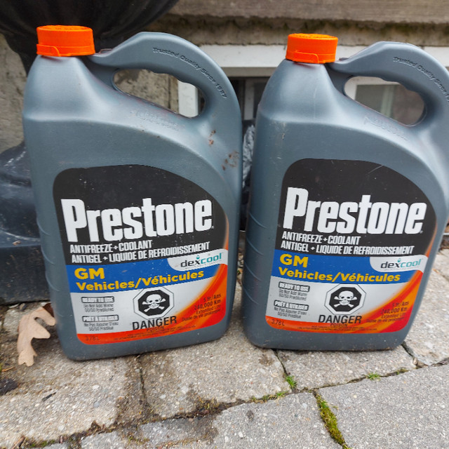 New sealed GM antifreeze, 2 jugs. in Engine & Engine Parts in Mississauga / Peel Region