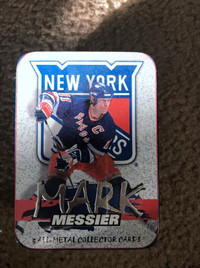 Mark Messier Metallic 5 All-Metal Collectors Cards Set Sealed.