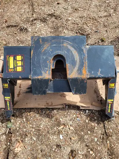 16k gvw, 2 pivot, excellent condition, no longer need