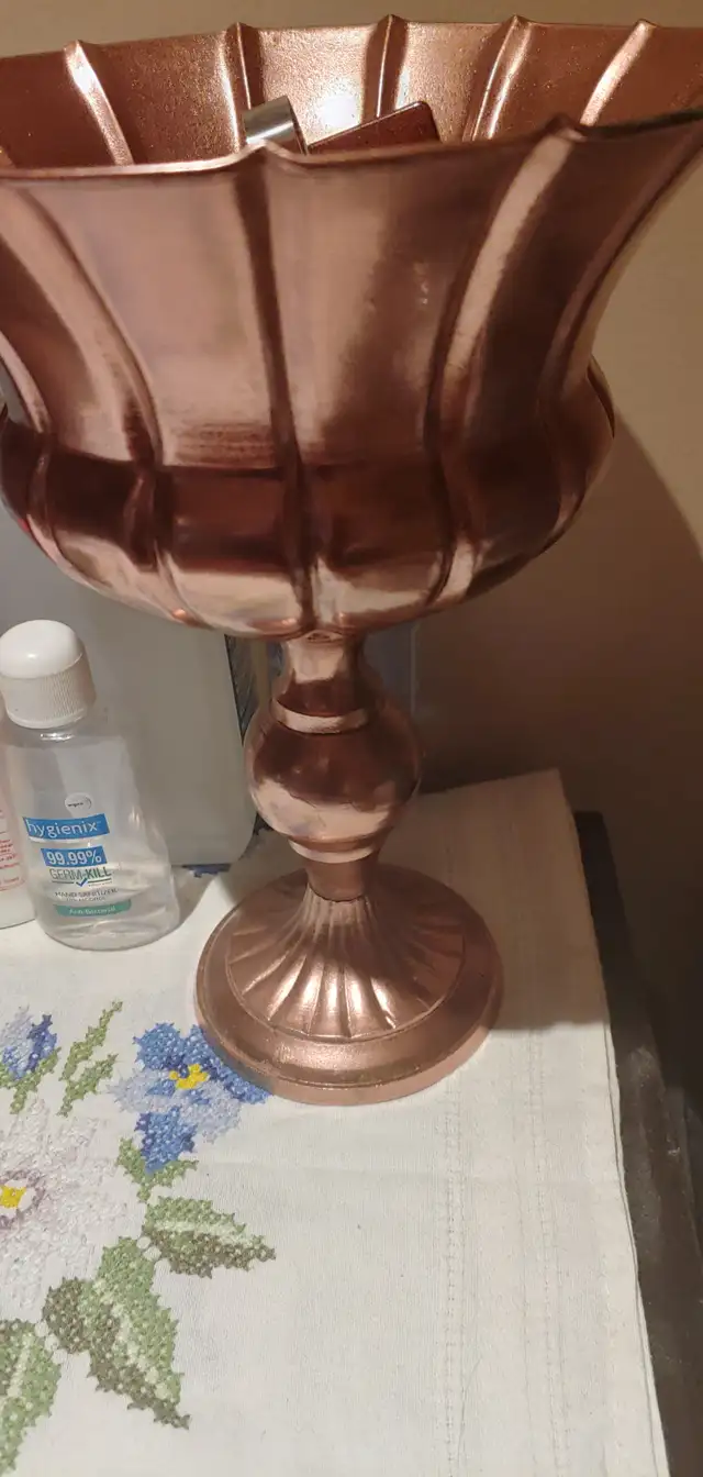 Planters METAL, CERAMIC, PLASTIC, MANY KINDS OF DECORATION VASES in Plants, Fertilizer & Soil in Mississauga / Peel Region - Image 9