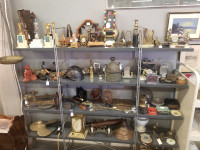 Art and collectibles  Stclair Antiques 3595 stclair ave east 