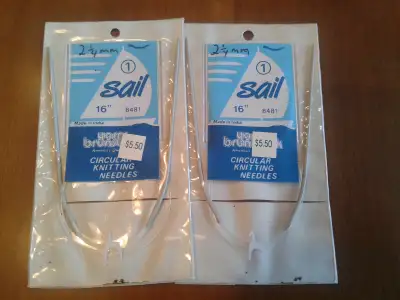 2 Circular knitting needles 2.25, View more