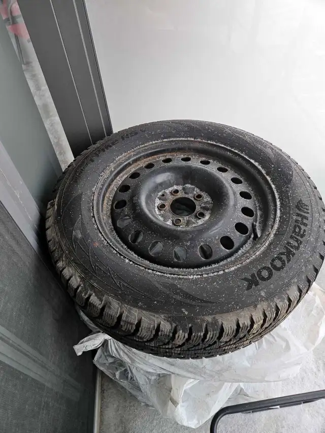 Hankook iPike RSV Winter Tire on steel rims 225 65 R17 in Tires & Rims in Kitchener / Waterloo - Image 3