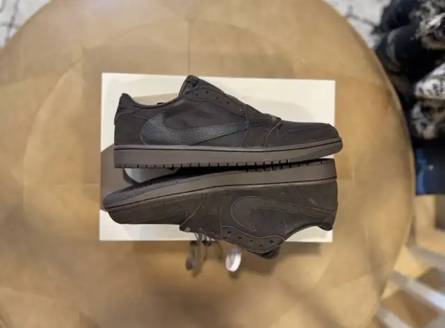 Jordan 1 Retro Low SP Travis Scott Velvet Brown  in Men's Shoes in Mississauga / Peel Region - Image 6