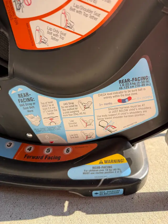 Graco 2 in 1 car seat in Strollers, Carriers & Car Seats in Edmonton - Image 8