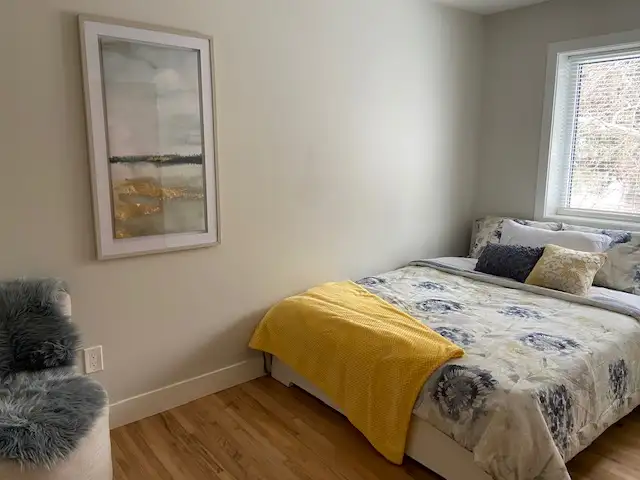 Great central location! Beautiful 3 Beds 1 Bath in Briar Hill! in Long Term Rentals in Calgary - Image 9