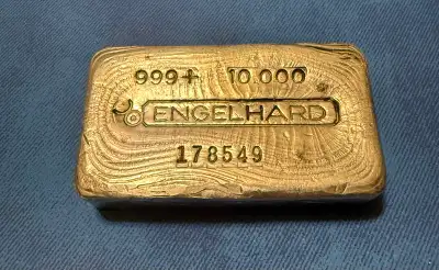 This is a 3rd series poured bar with stunning pour lines you just don’t find with most bars. Very lo...