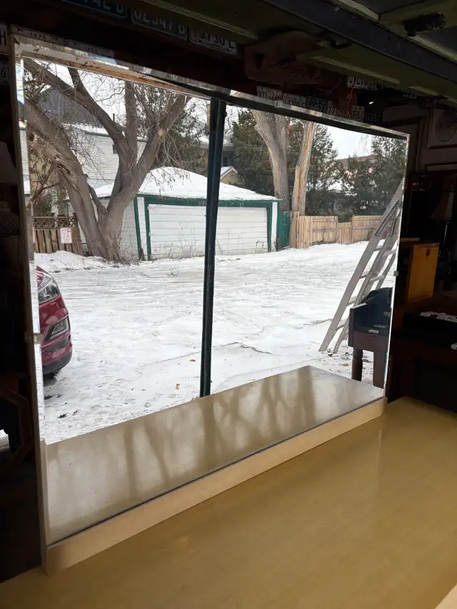 6 Drawer Mid Century Dresser in Dressers & Wardrobes in Peterborough - Image 6