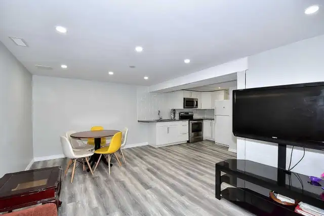 3 bedroom basement with separate entrance in Long Term Rentals in Oshawa / Durham Region - Image 8