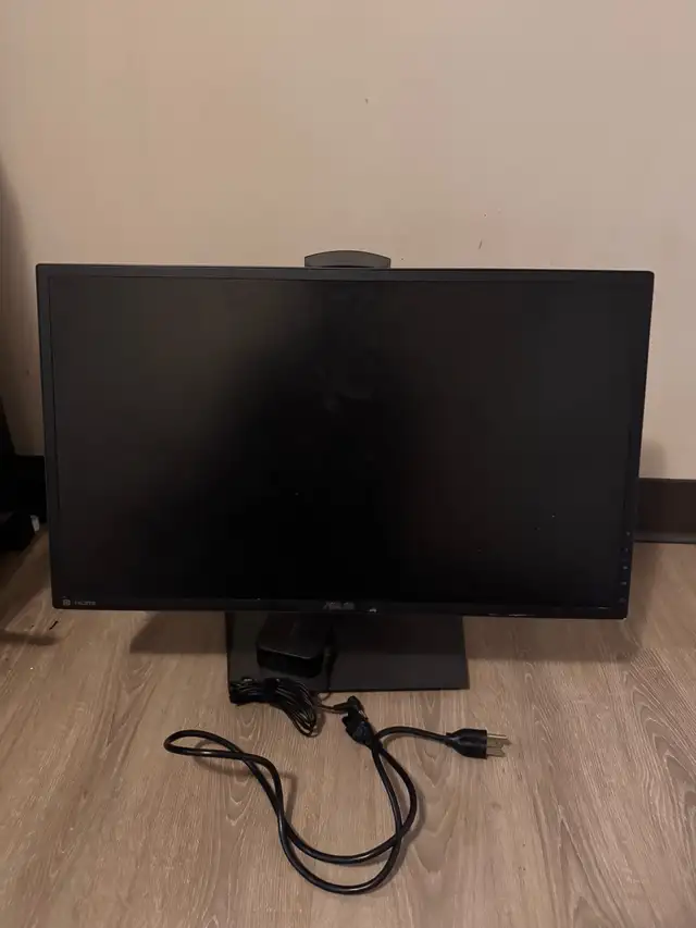 ASUS 24” 4K Gaming Monitor in TVs in Regina - Image 3