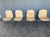 4 Chaises / Chairs Design