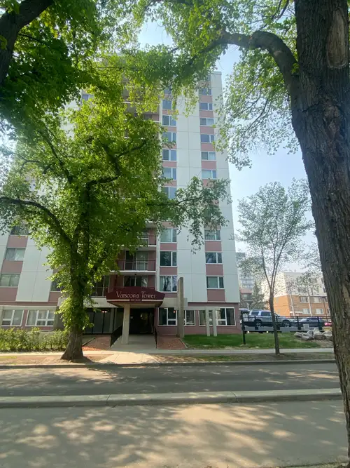 1 bedroom condo 11 floor for rent. Parking included. All utilities included. Hard wood floor. Great...