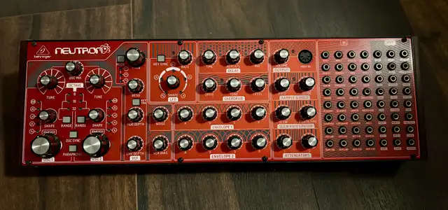 Behringer Neutron Synthesizer in Pianos & Keyboards in Sherbrooke - Image 2