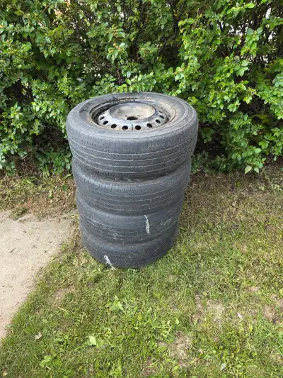 Selling a set of four steel rims with tires, originally from a 2006 Toyota Sienna. These are used bu...