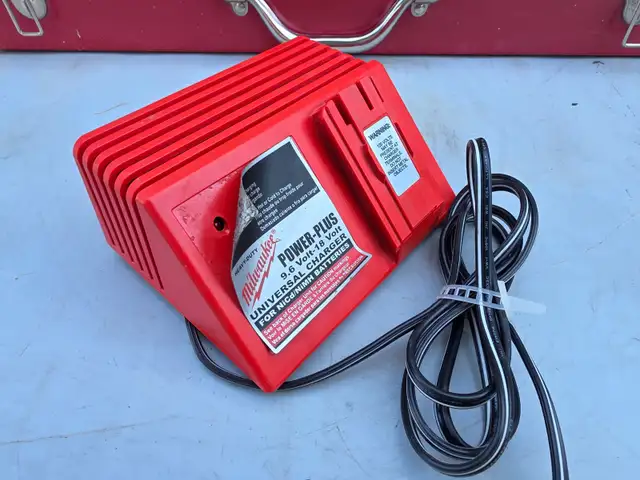 Milwaukee Power Plus Charger 48-59-0245 For 9.6V-18V Batteries in Power Tools in Windsor Region - Image 10