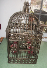 Cage d'oiseau décoration avec chandelle