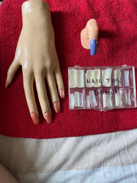 Manicure Hand & Finger with Nail Tips