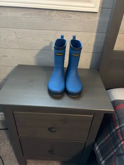 Brand New Size 3 Pendleton Rain Boots, View more