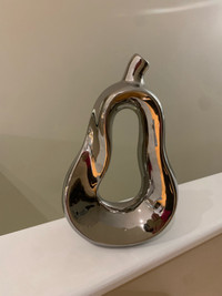 Decor - silver pear shape 