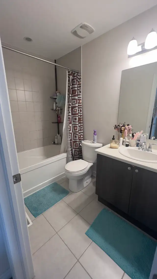 master bedroom with ensuite washroom, female tenant only in Short Term Rentals in Ottawa - Image 3