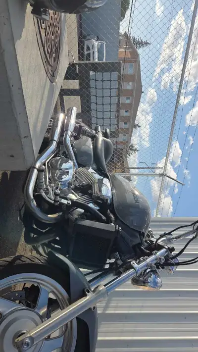 Testing the waters with my 2001 Honda Magna v45 750 cc v4 Bike has brand new chain and sprockets reb...