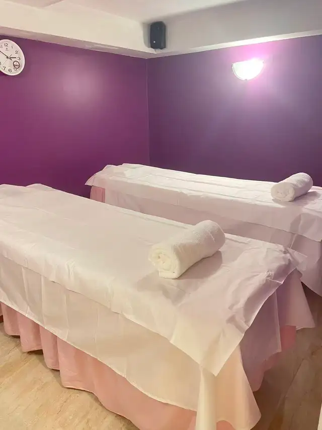 ISABEL HEALTH CENTRE — Massage in Mississauga in Health and Beauty Services in Mississauga / Peel Region - Image 4