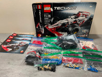 LEGO TECHNIC: Grand Prix Racer (42000) Retired
