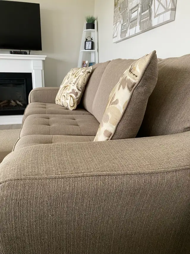 Living room couch in Couches & Futons in Charlottetown - Image 3