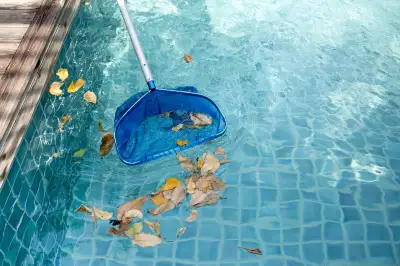 Ouverture ou fermeture de piscine, View more