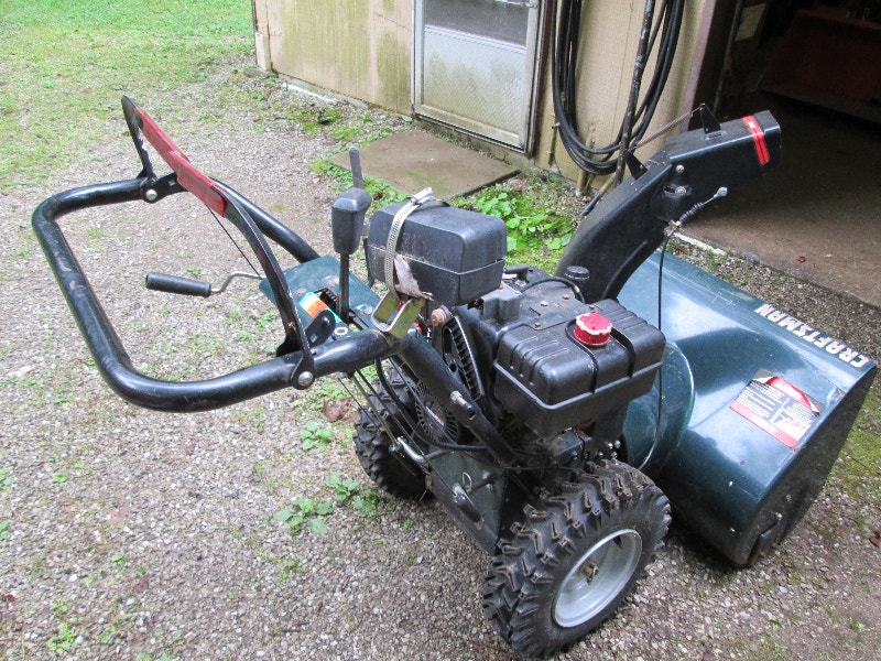 SNOW BLOWER 110/30 CRAFTSMAN Snowblowers Muskoka Kijiji