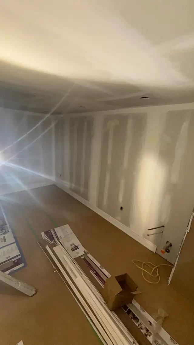 carpenter 524412512875335683