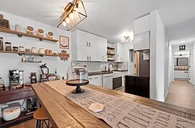 2 bedroom 1 bath, Kamloops BC,  Available Aug 1st 2025