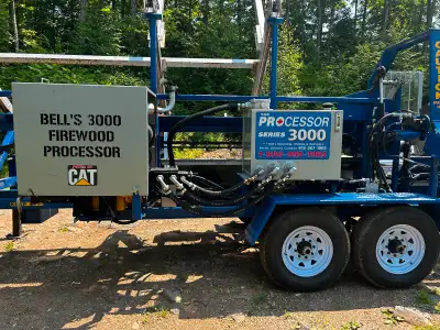 2016 Bell 3000 , Moteur Caterpilar 60 HP Diesel Hache ajustable fend 2,4 ou6 morceaux Convoyeur 24 p...