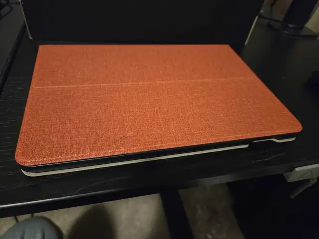 Amazon Fire HD 10 (11th gen) Tablet + Case64728172194178122