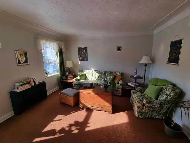 room for rent near lock st