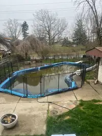 Removable pool fence
