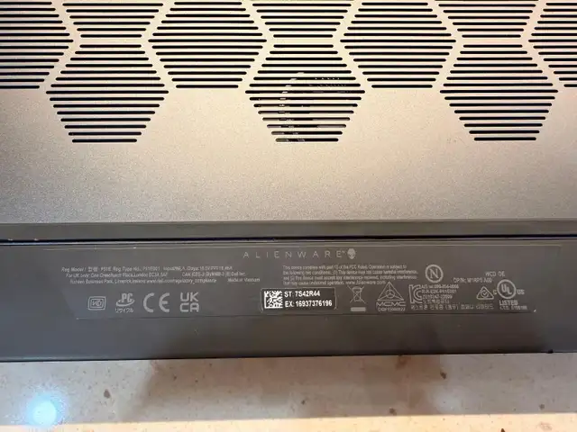 FLAGSHIP ALIENWARE m18 R2 — RTX 4090 / i9-14900HX / 64GB / 2TB ...
