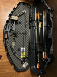 PSE Deerhunter LEFT Handed Bow and Accessories 